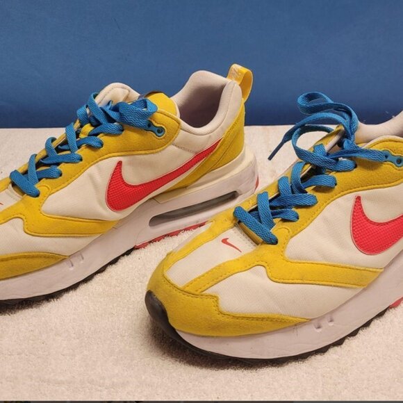 Nike Air Max Dawn Vivid Sulfur/Siren Red Mens Shoes Size 11 main image 4